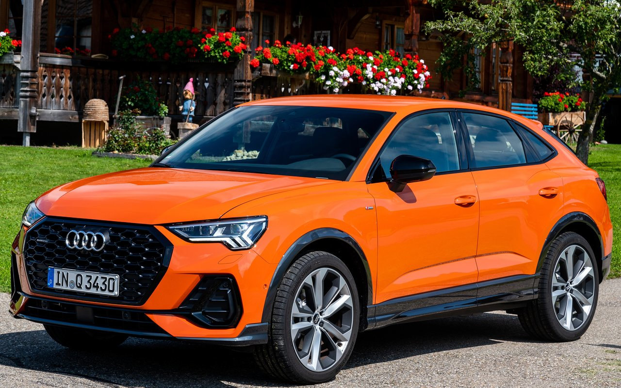 Comparison Audi Q3 Sportback S line 2020 vs Toyota bZ4X 2022